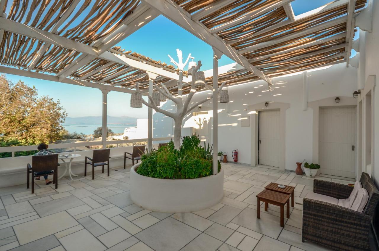 Ostria Hotel